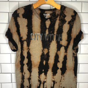 'CITY WITCH' Tee - L